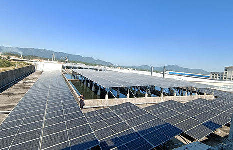 PV, Solarenergie, Wechselrichter, INVT, Netzanschluss, industrielle und gewerbliche Photovoltaik-Kra 广东奥钢建科的装配式建筑产业基地更是利用屋顶的光照资源,打造2.4MW工商业光伏电站,采用16台英威腾光伏专为工商业光伏项目打造的XG136KTR-X三相并网逆变器,于2022年9月14日成功并网。